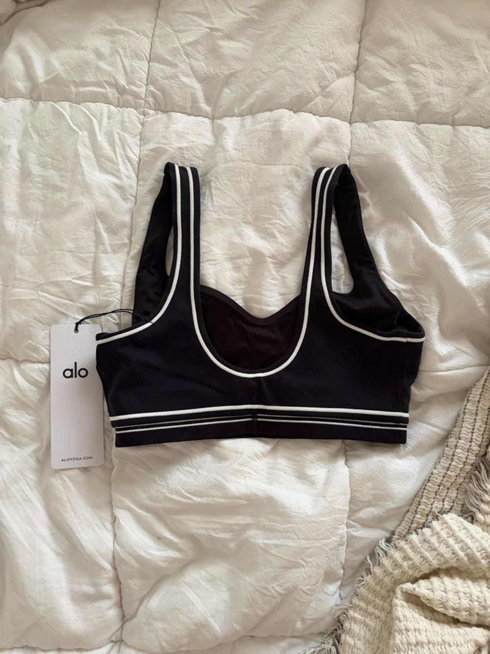 ALO Yoga Black Sports Bra with White Piping - Picture 2 of 3